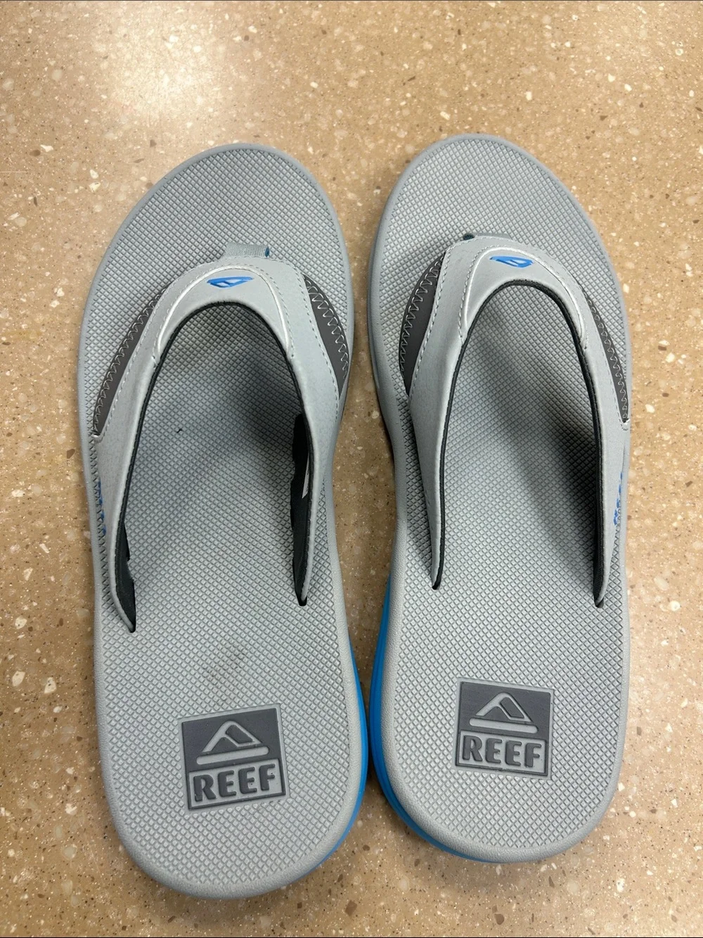 Reef Men’s Gray Casual Flip Flops Size: 9